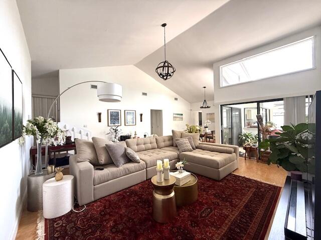 HOLLOWS OF DEER CREEK CONDO - Residential Lease