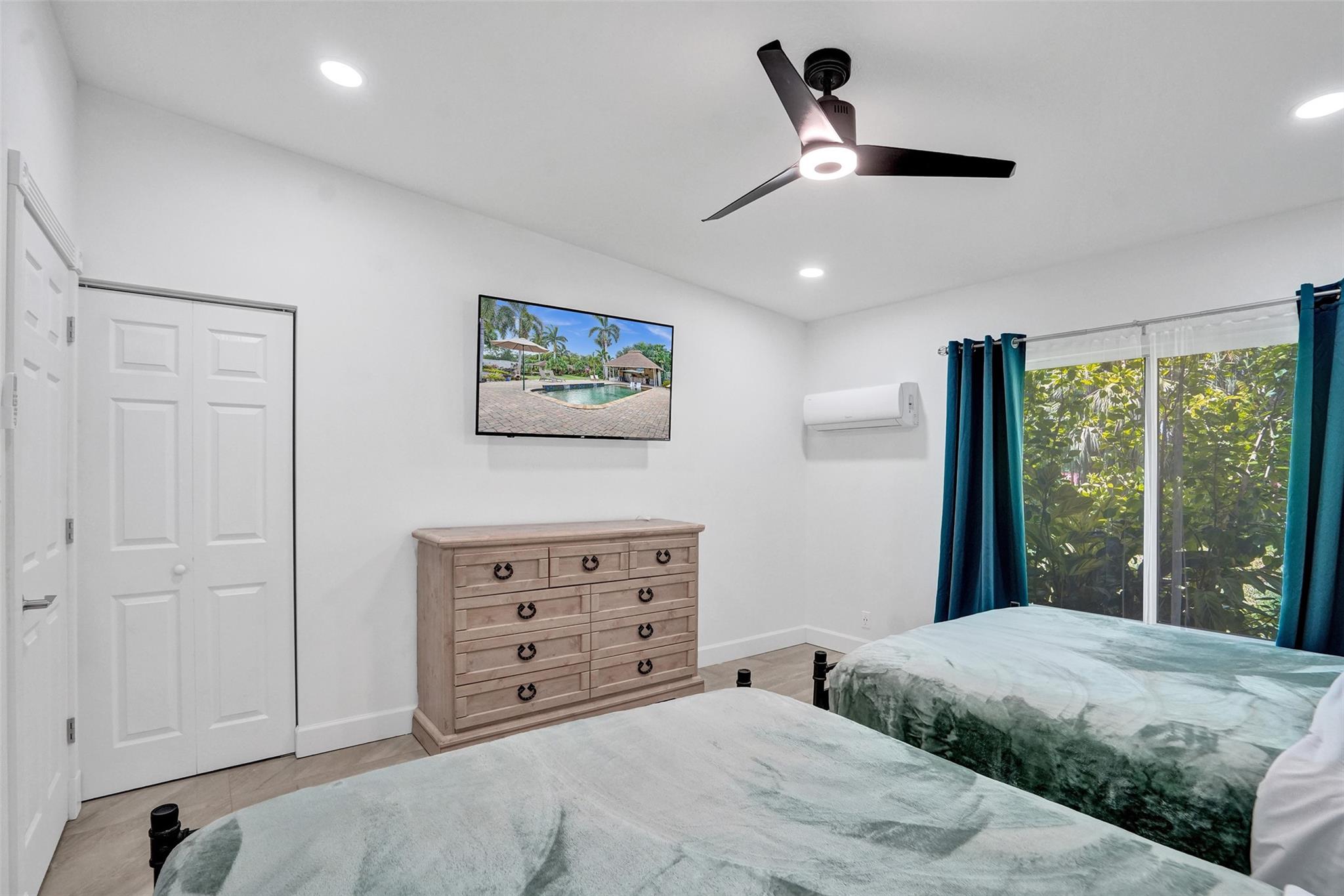 Chambers Land Co Sub Se1/ - Residential