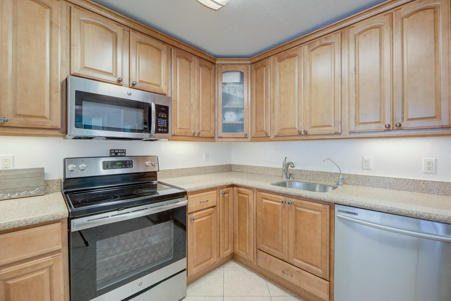 ENVIRON I CONDO 7 AND 8 - Residential Lease