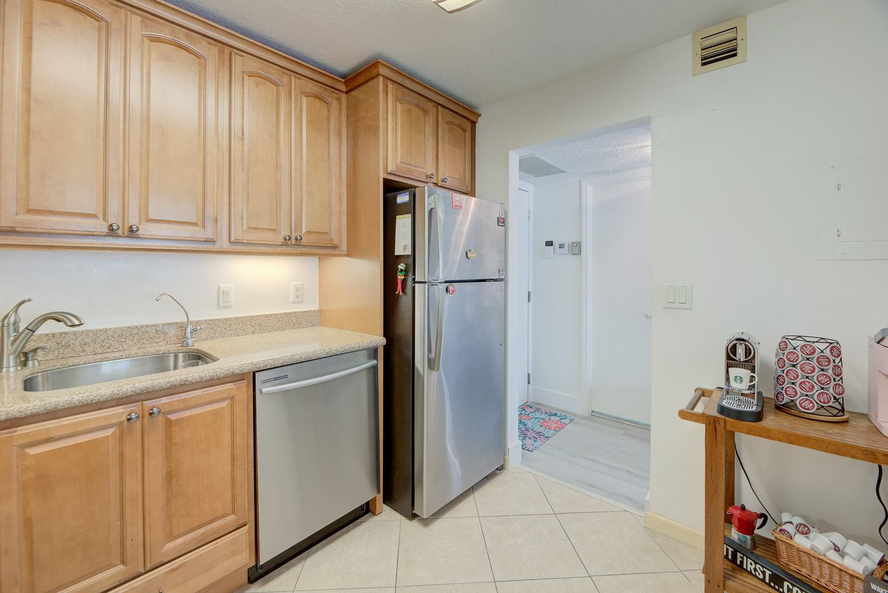 ENVIRON I CONDO 7 AND 8 - Residential Lease