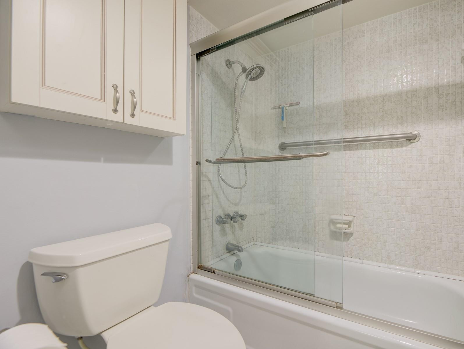 ENVIRON I CONDO 7 AND 8 - Residential Lease