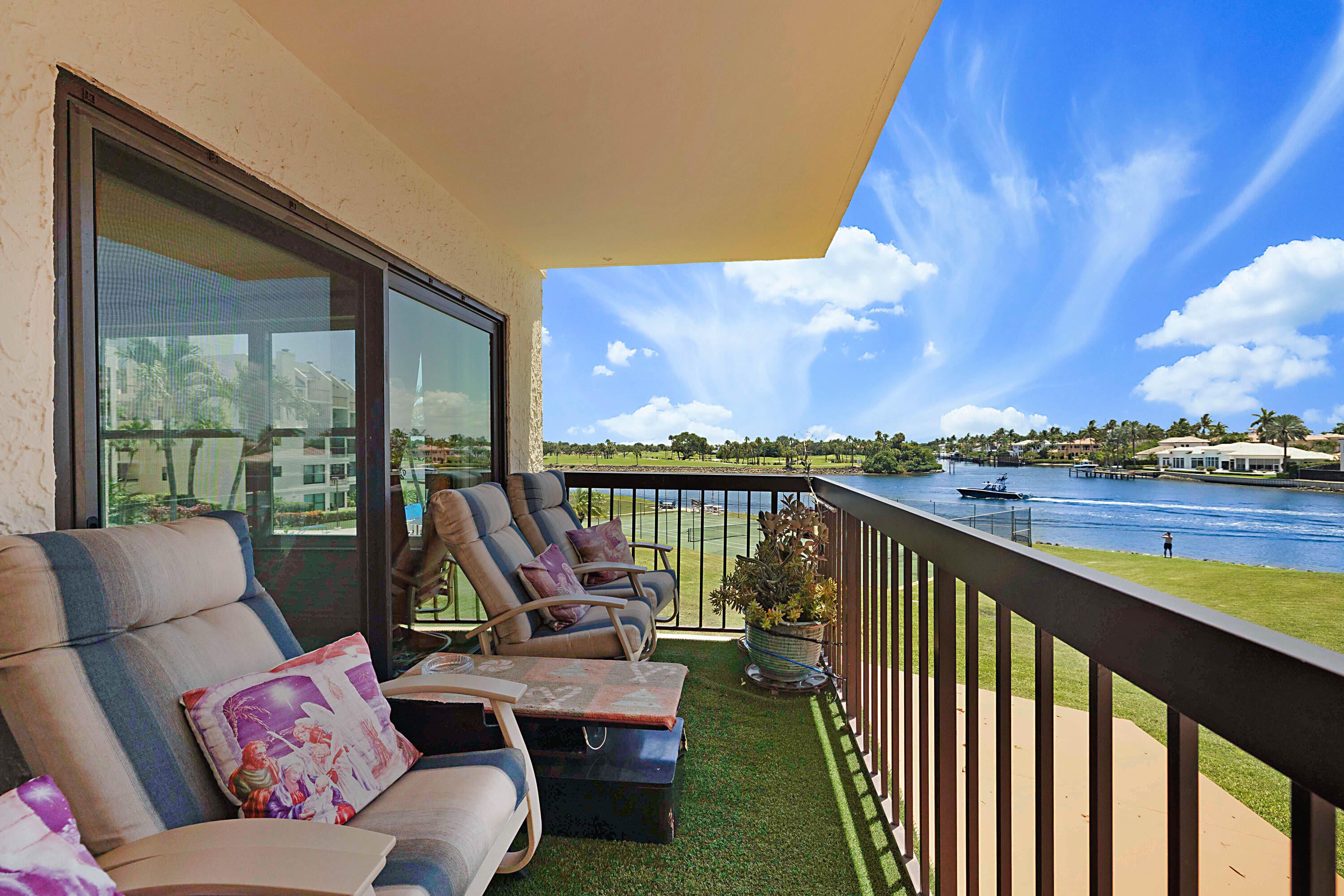 374 Golfview Road 205, North Palm Beach FL 33408