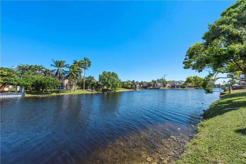 Jacaranda Area 985 97-20 - Residential