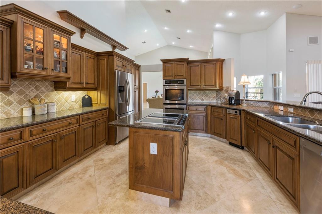 Jacaranda Area 985 97-20 - Residential