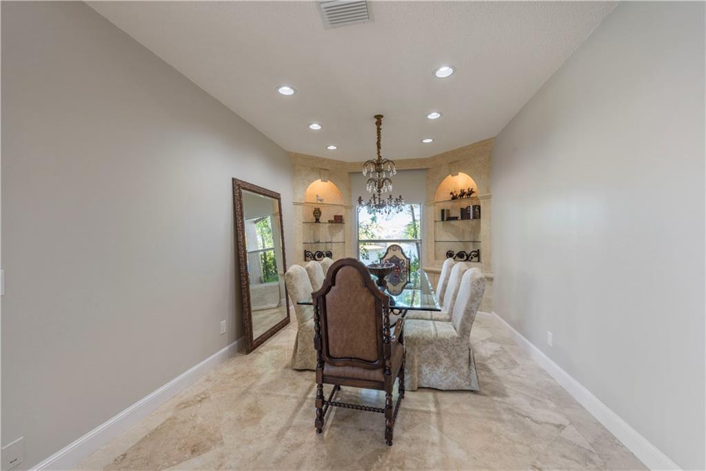 Jacaranda Area 985 97-20 - Residential