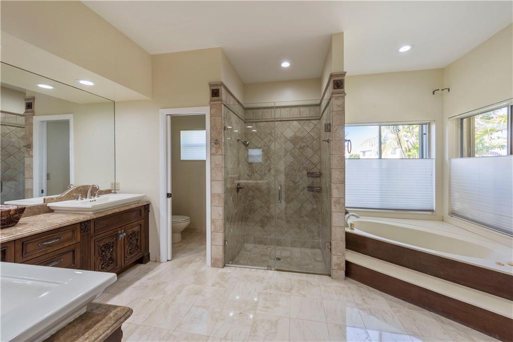 Jacaranda Area 985 97-20 - Residential