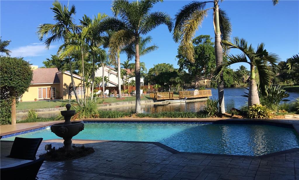 Jacaranda Area 985 97-20 - Residential