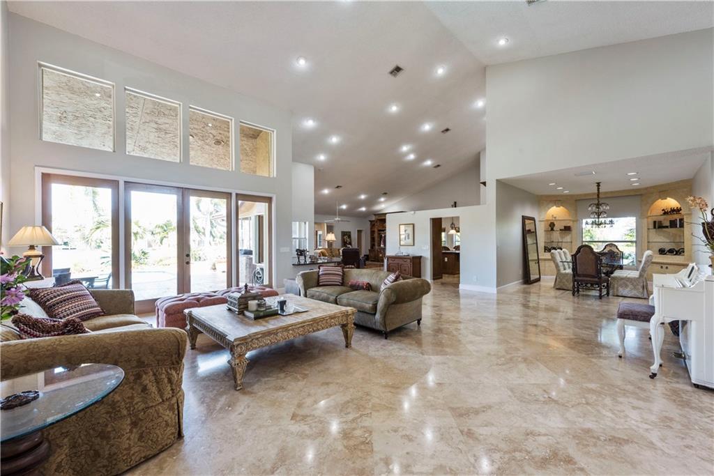 Jacaranda Area 985 97-20 - Residential