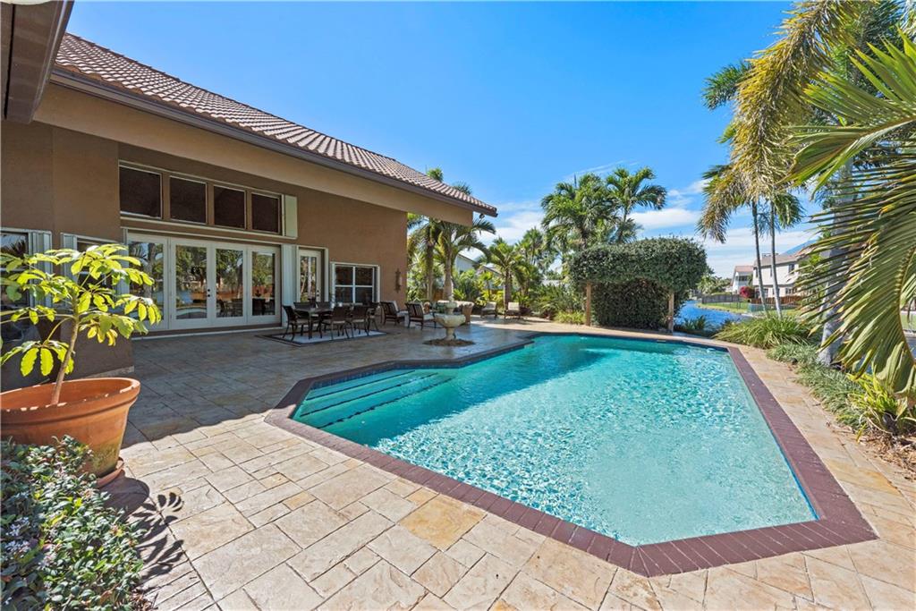 Jacaranda Area 985 97-20 - Residential