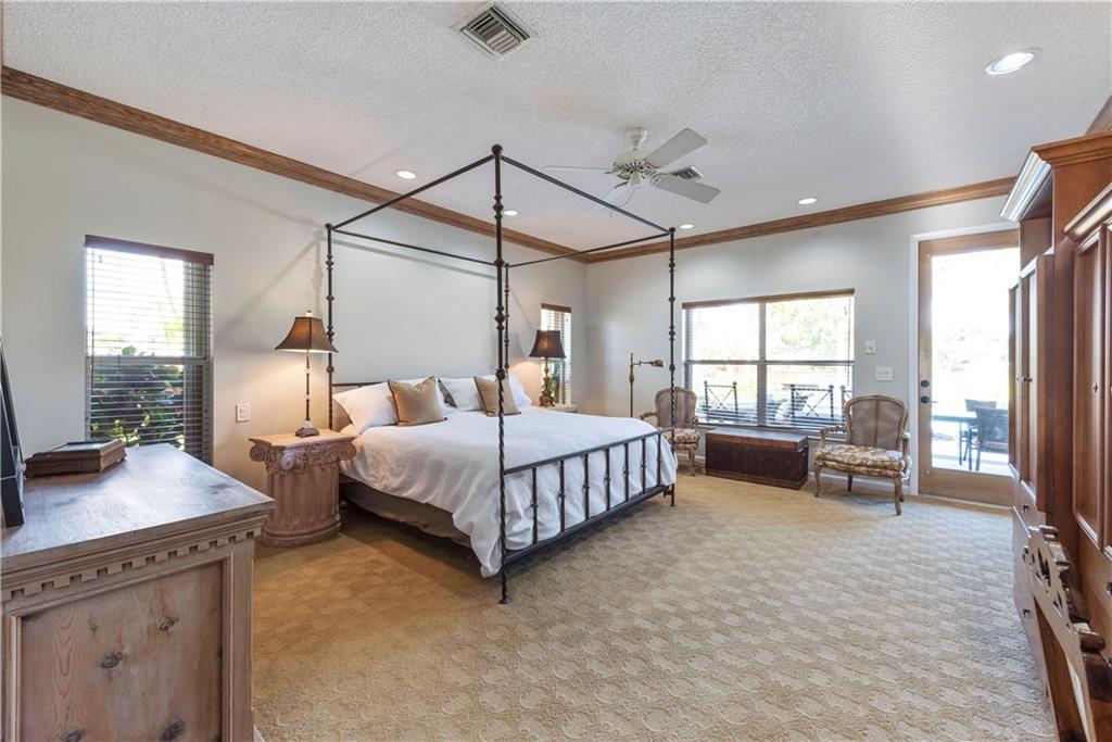 Jacaranda Area 985 97-20 - Residential