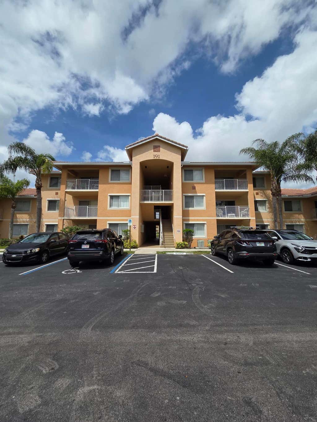 Photo of 191 SW Palm Drive, Port Saint Lucie, FL 34986 (MLS # B26055901)
