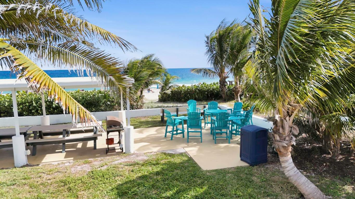 BRINY BREEZES - Residential