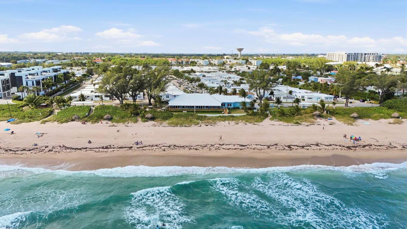 BRINY BREEZES - Residential