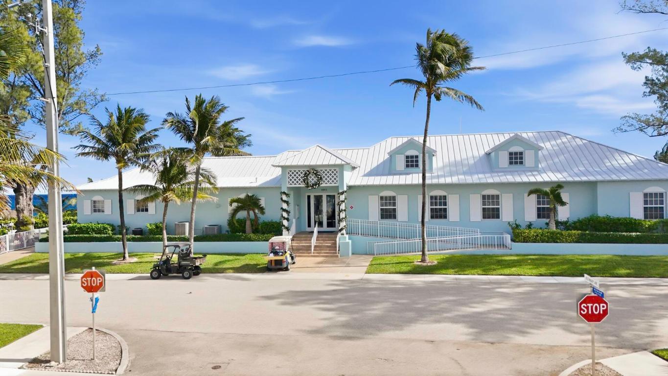 BRINY BREEZES - Residential