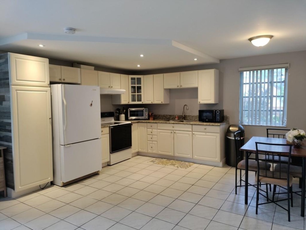 SAGA BAY SEC 1 PT 6 - Residential Lease