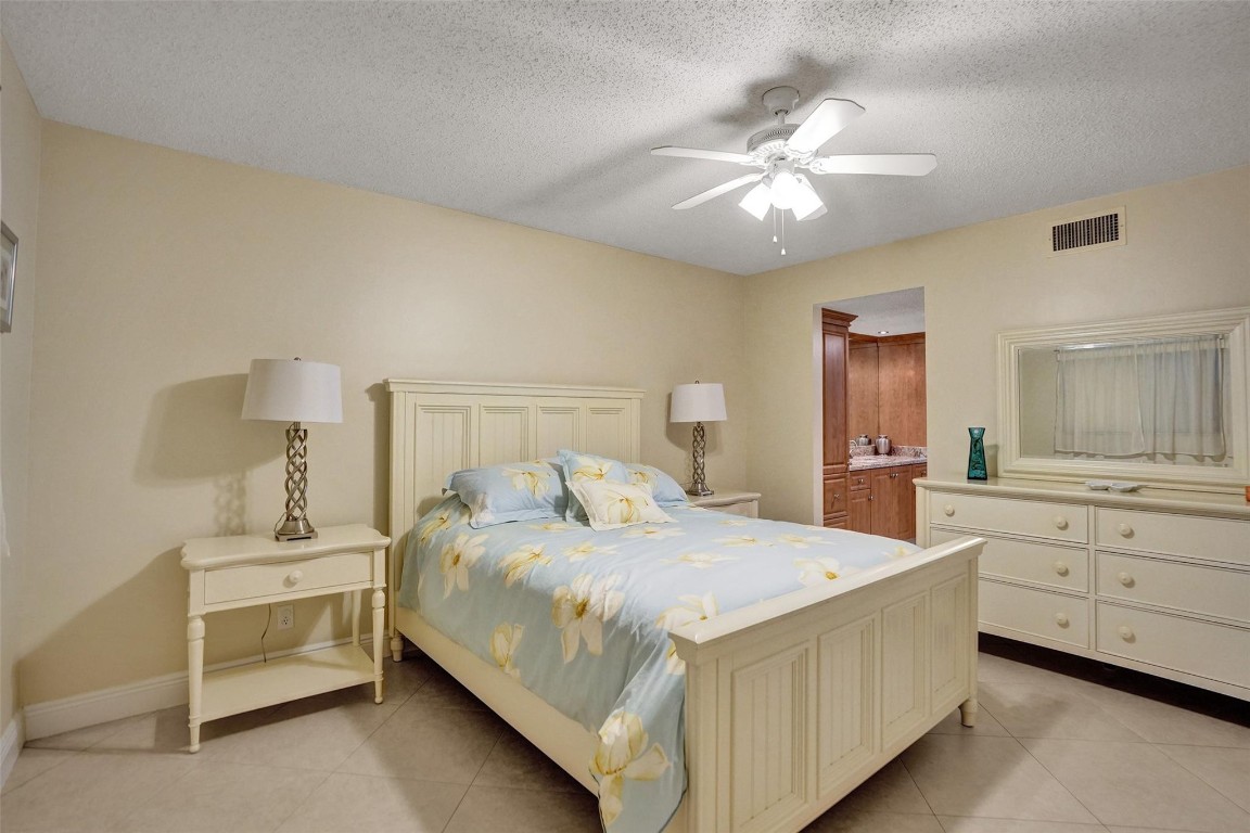 Garnet Condo - Residential