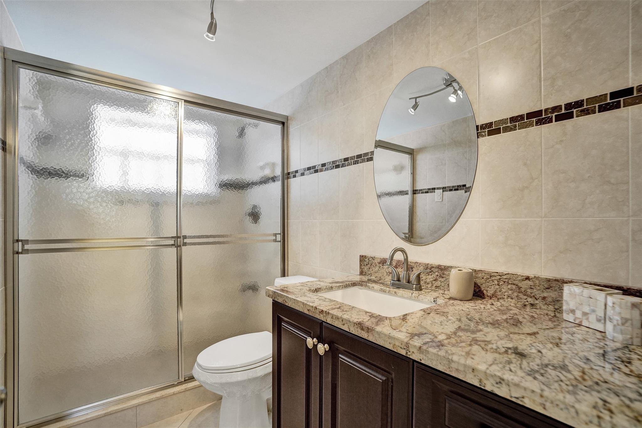 Garnet Condo - Residential