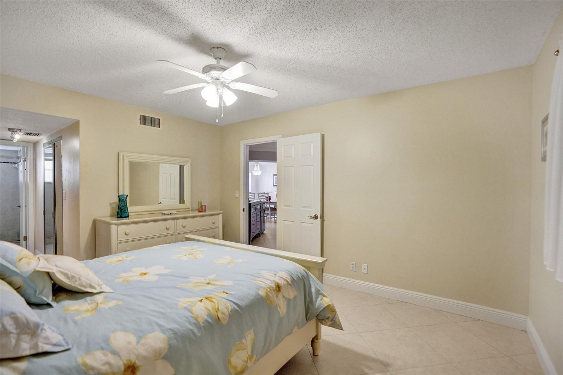 Garnet Condo - Residential