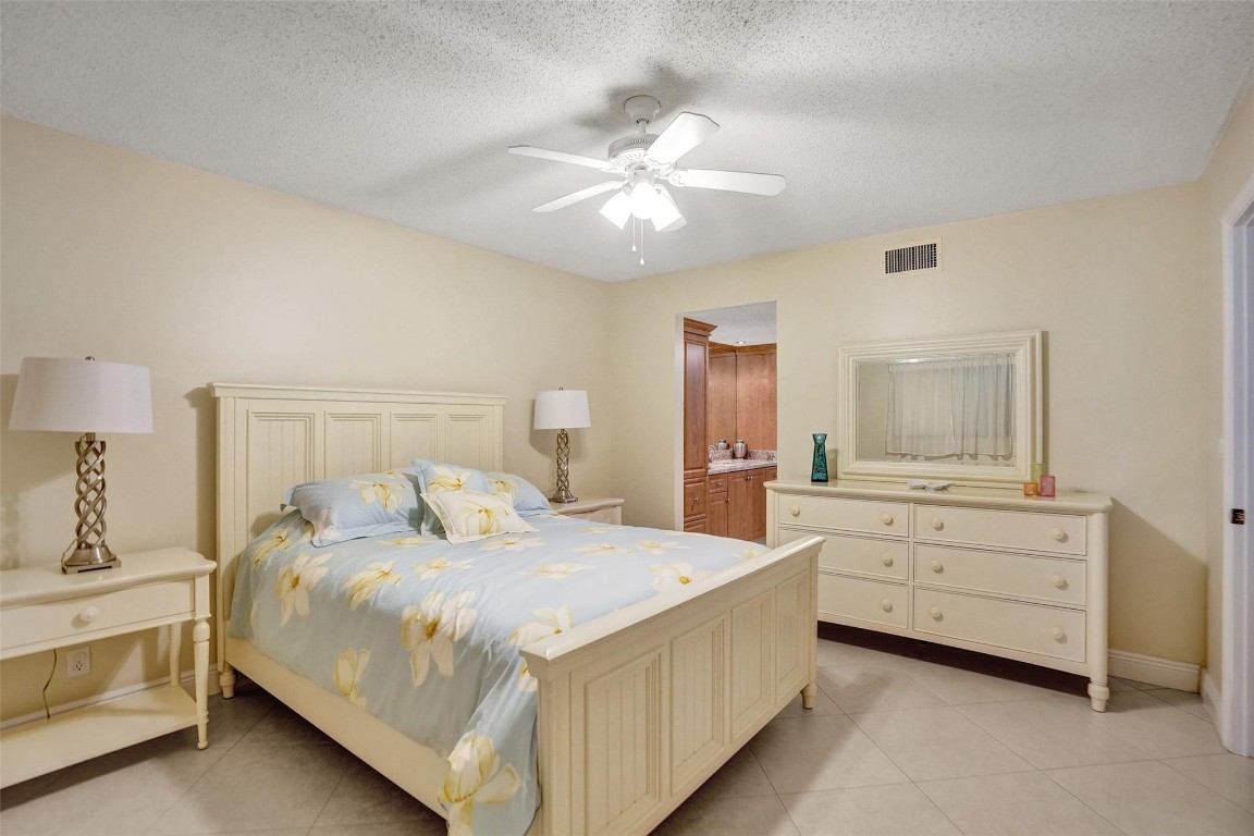 Garnet Condo - Residential