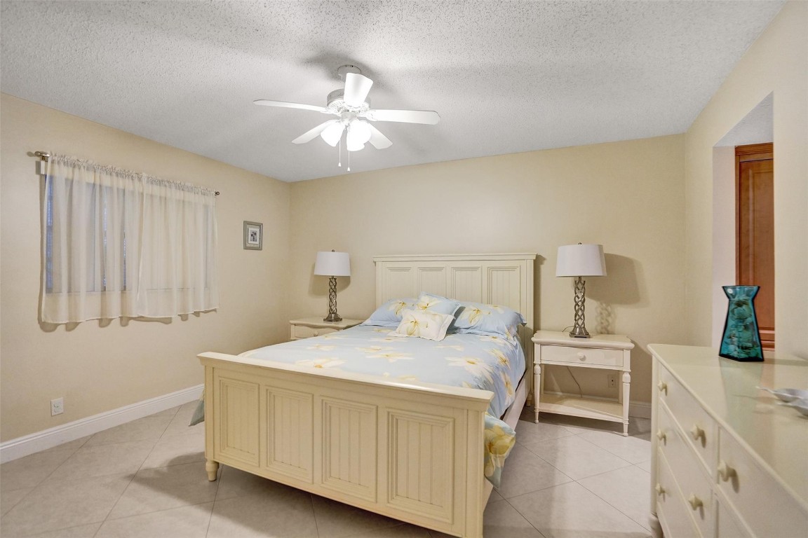 Garnet Condo - Residential