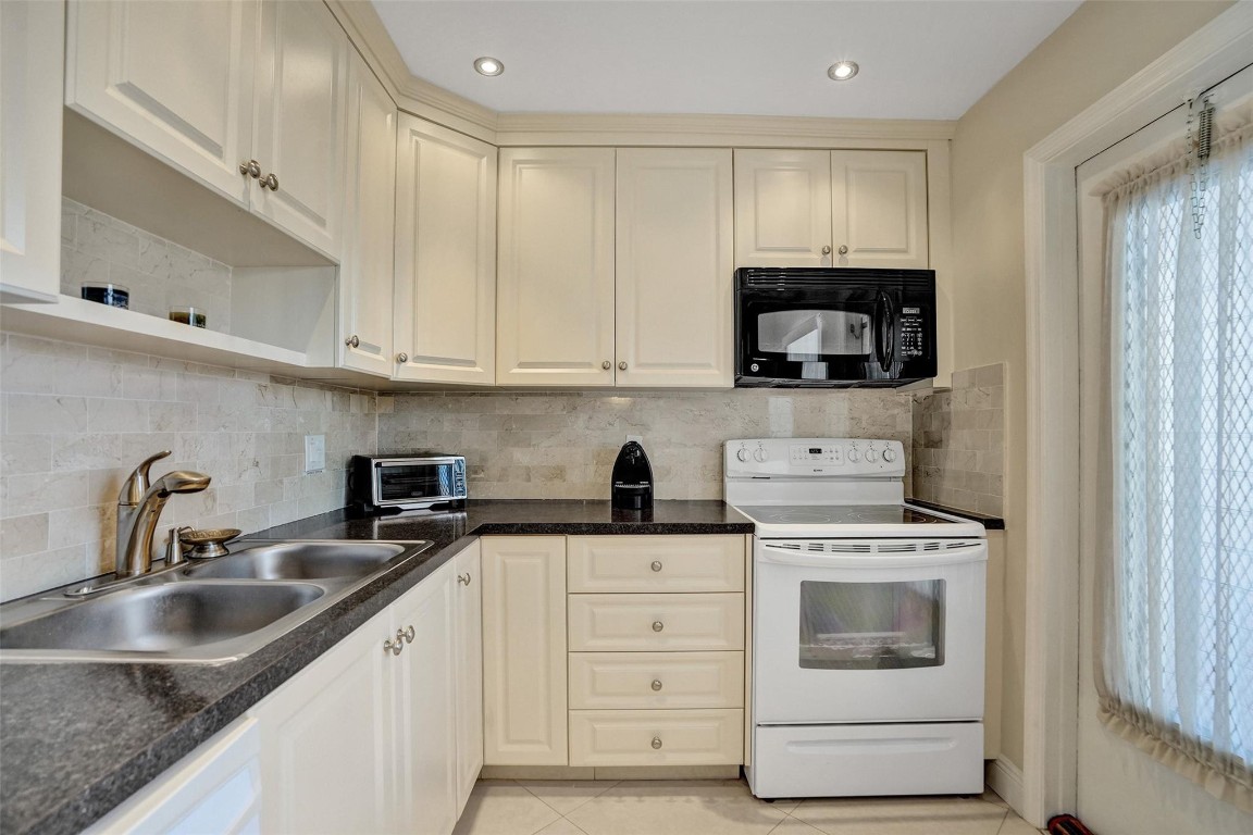 Garnet Condo - Residential