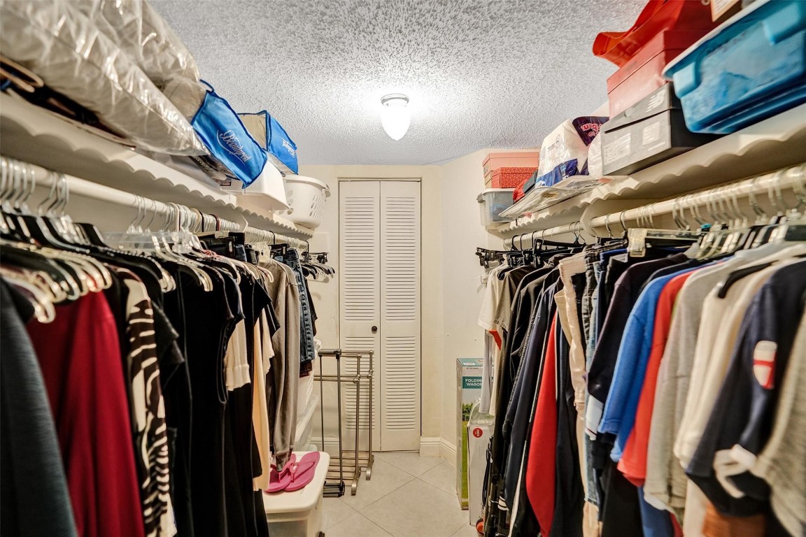 Garnet Condo - Residential