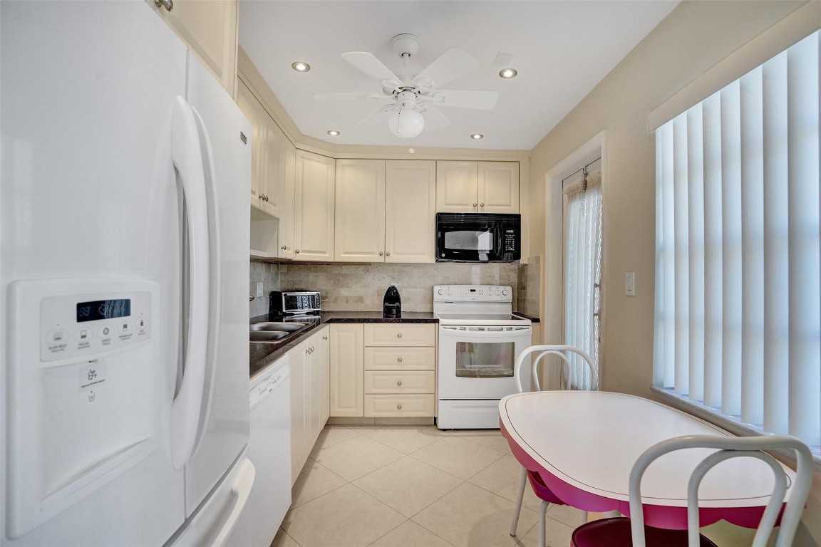 Garnet Condo - Residential