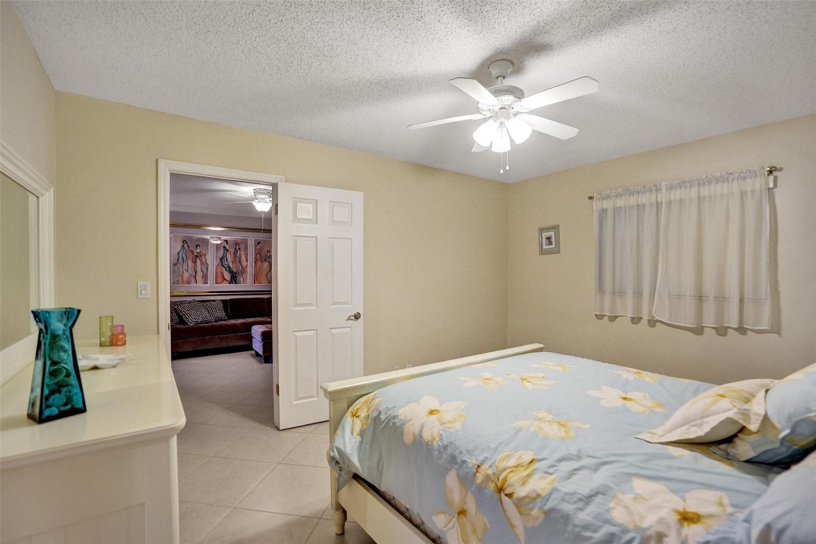 Garnet Condo - Residential