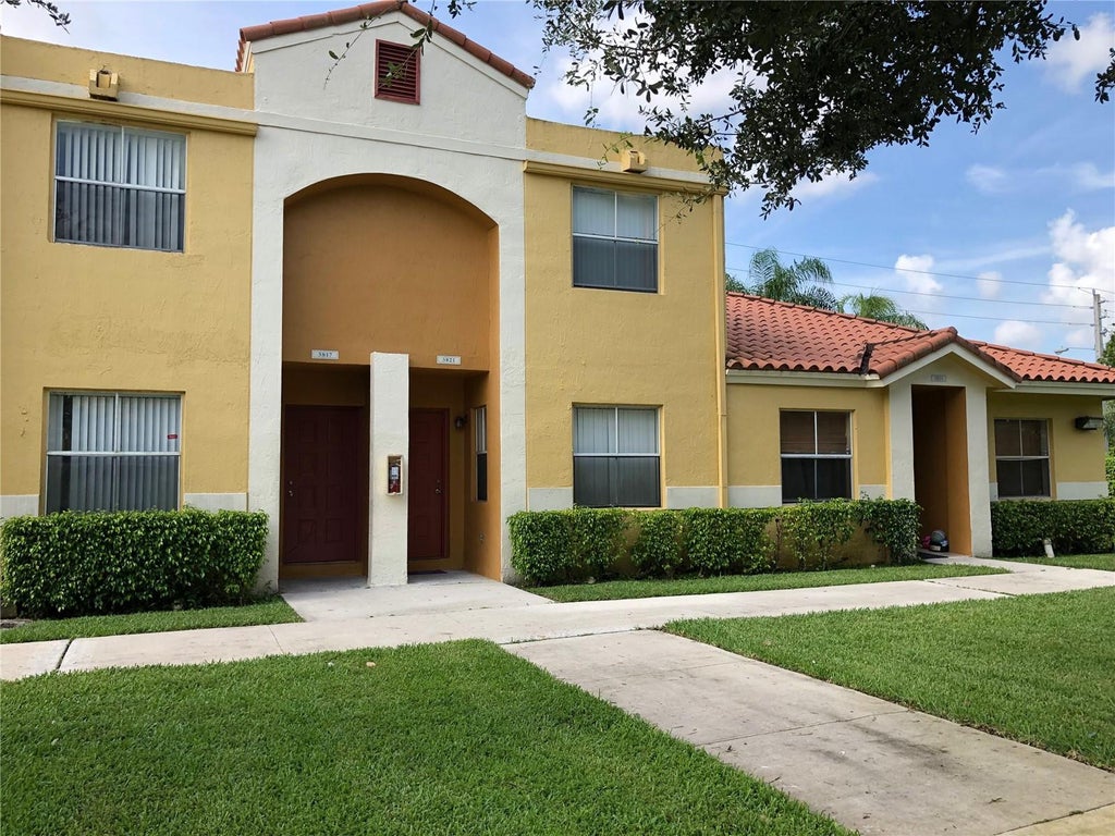 Photo of 3817 NW 90th Avenue, Sunrise, FL 33351 (MLS # B26079276)