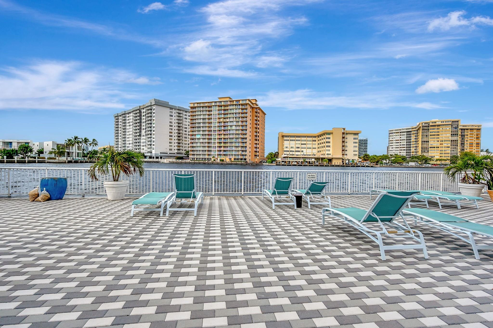 1913 S Ocean Drive 207