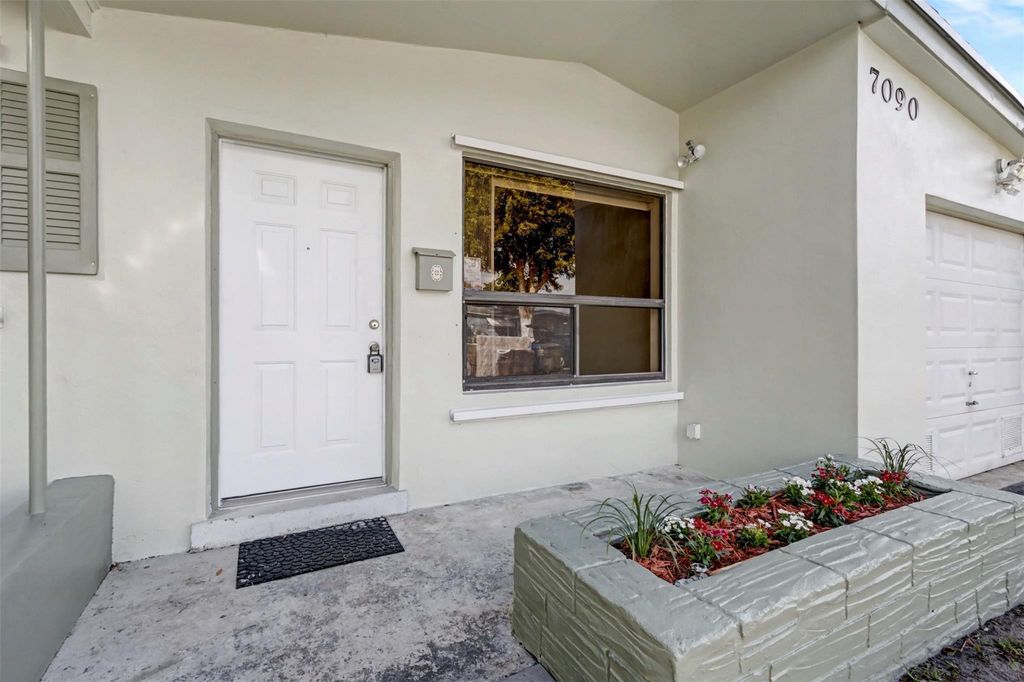 Photo of 7090 Scott Street, Hollywood, FL 33024 (MLS # F10550682)