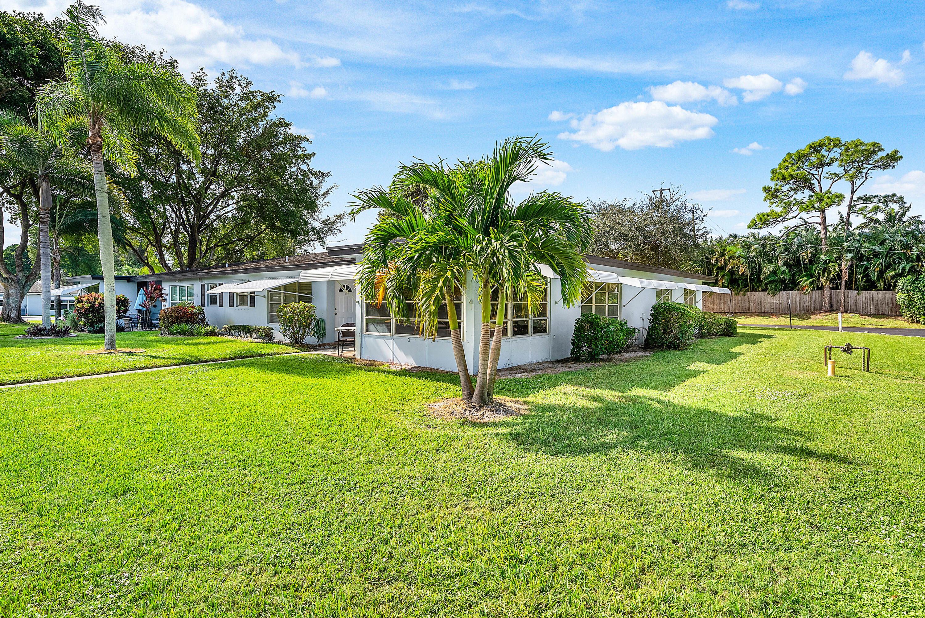 HIGH POINT OF DELRAY BEACH COND SEC II - Residential