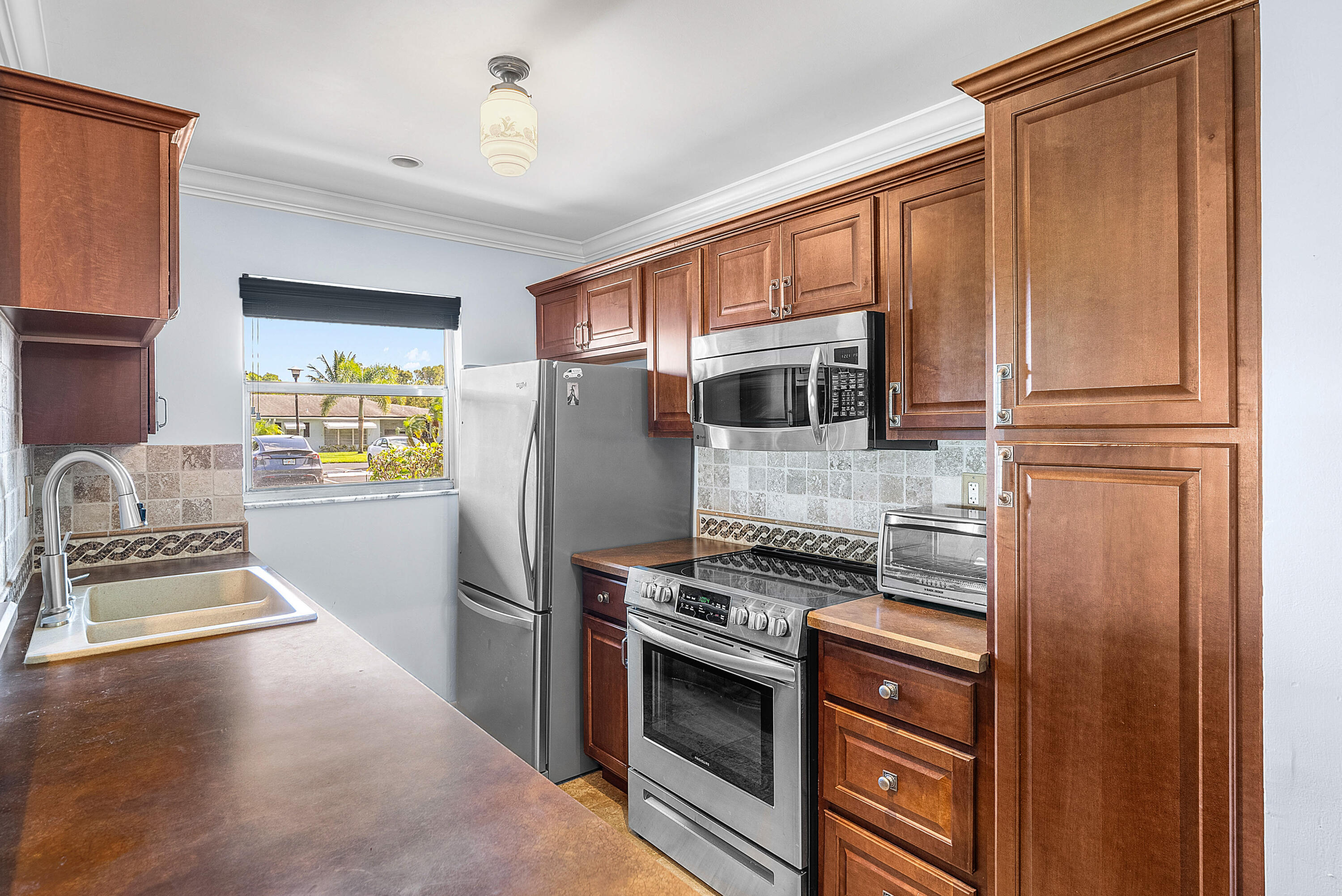 HIGH POINT OF DELRAY BEACH COND SEC II - Residential