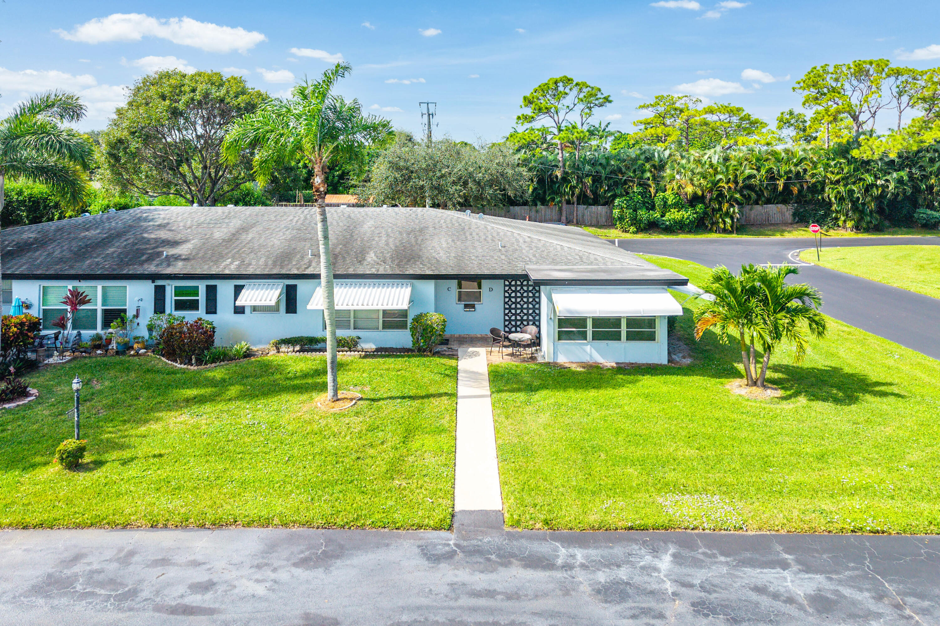 HIGH POINT OF DELRAY BEACH COND SEC II - Residential