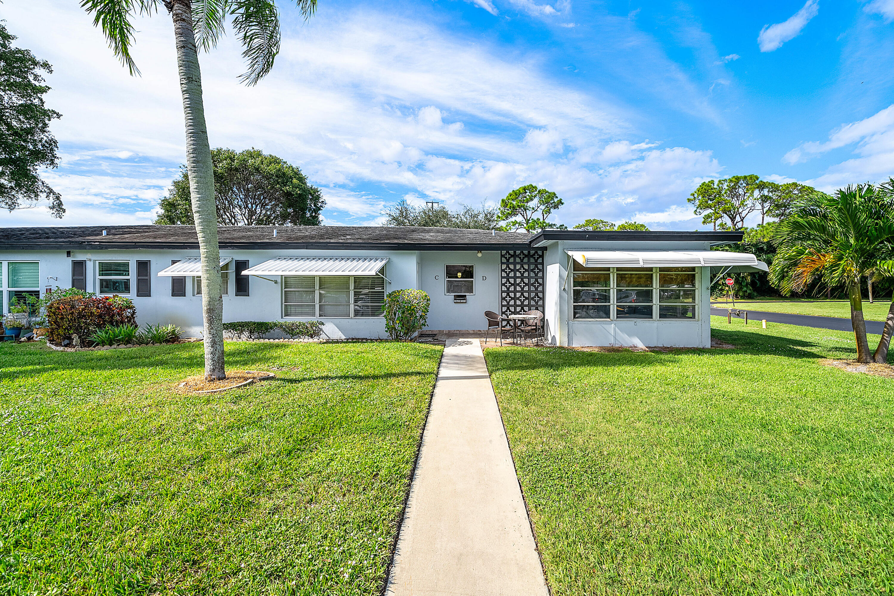 HIGH POINT OF DELRAY BEACH COND SEC II - Residential