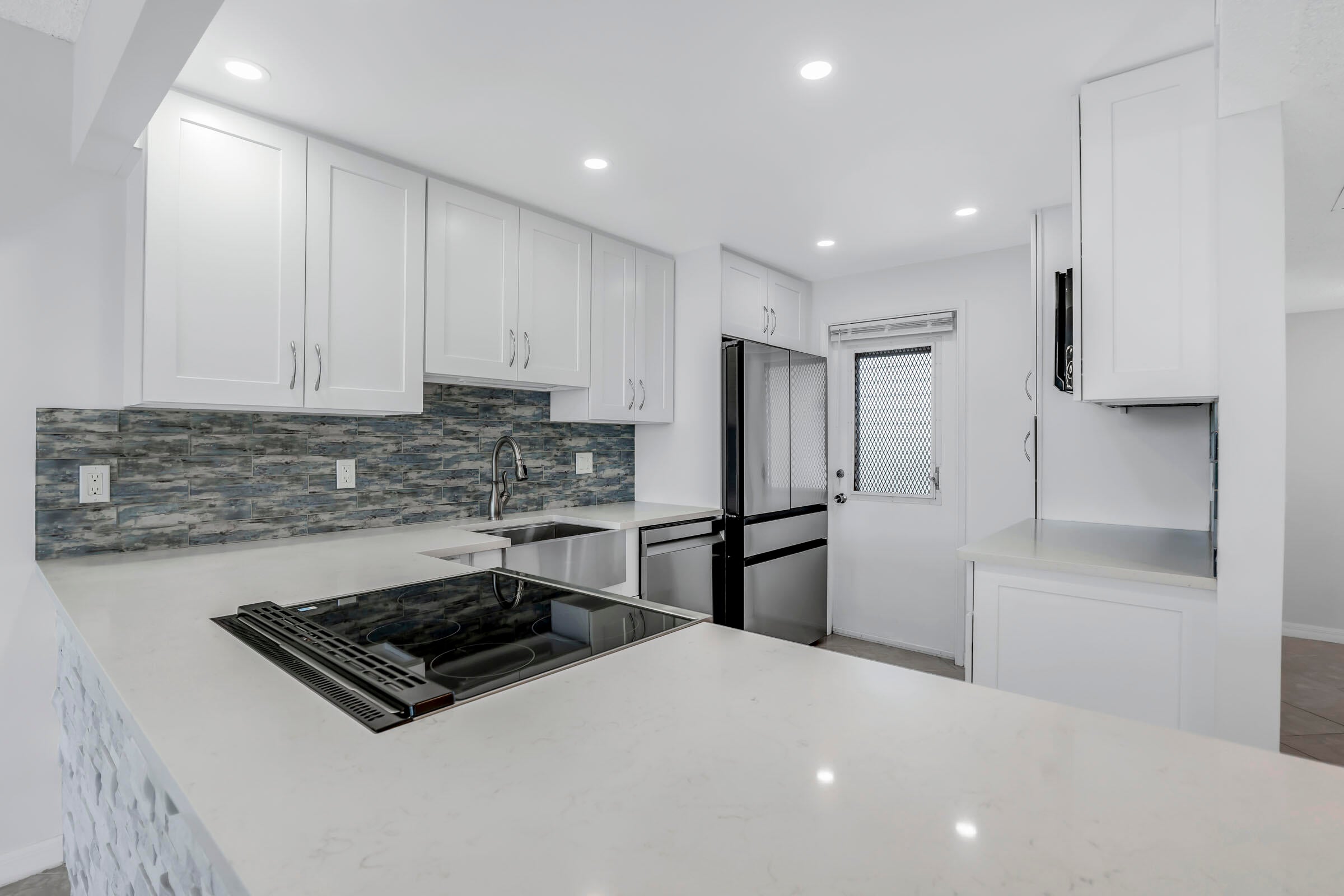 2651 S PALM AIRE Drive 410