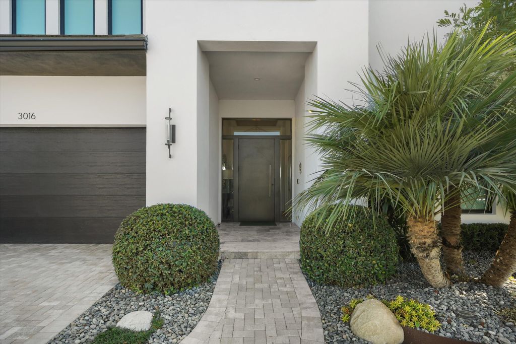 Photo of 3016 Blue Cypress Lane, Wellington, FL 33414 (MLS # B26007663)