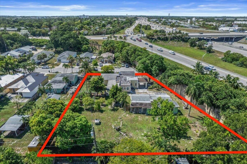 Photo of 1740 11th Avenue N, Lake Worth Beach, FL 33460 (MLS # B26069988)