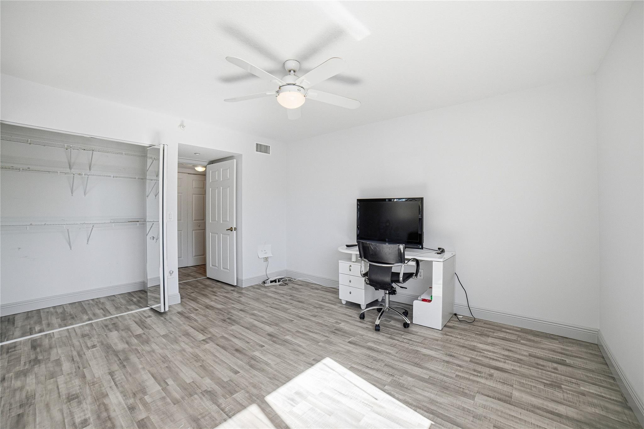 SOUTHAMPTON @ KINGS POINT - Residential