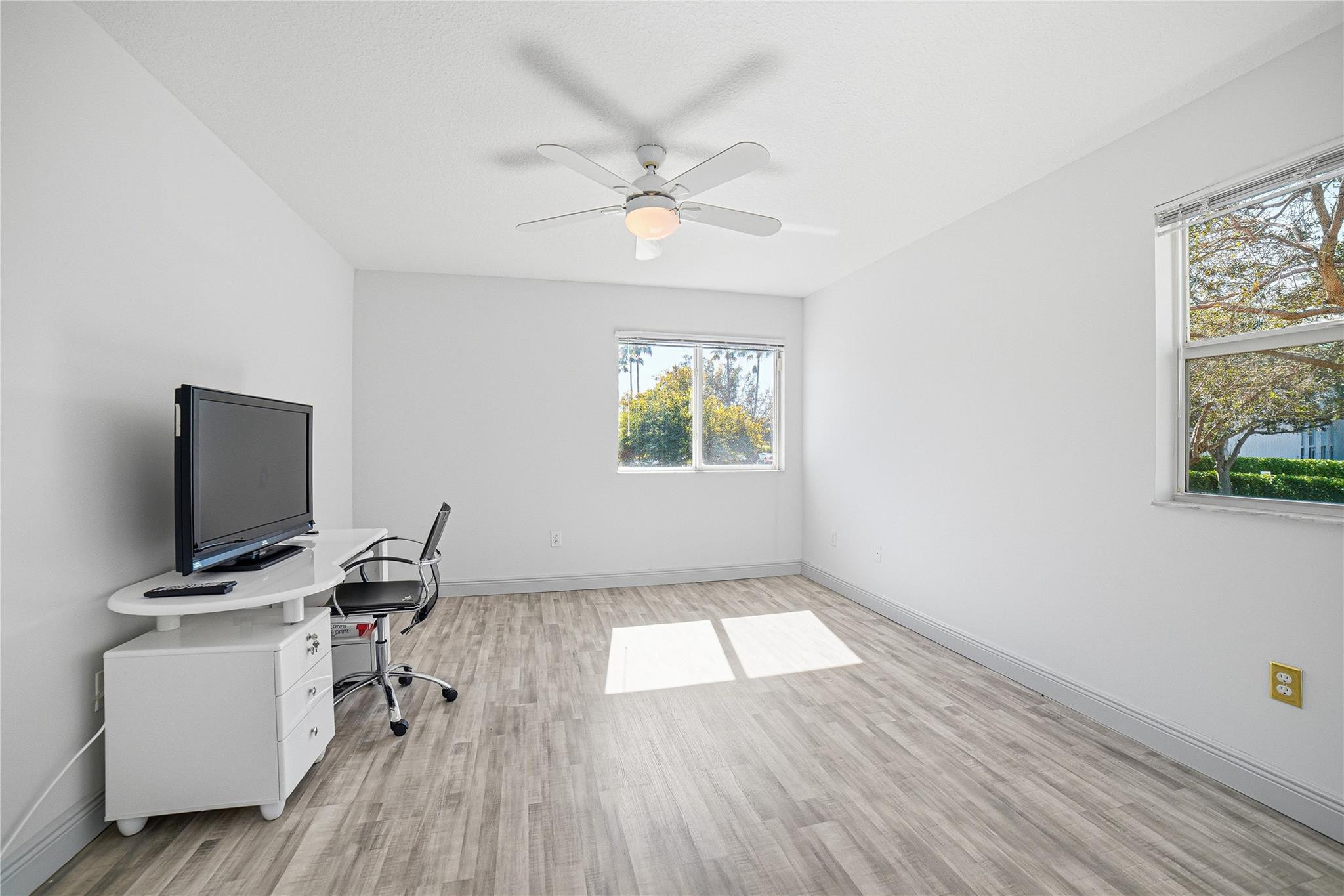 SOUTHAMPTON @ KINGS POINT - Residential