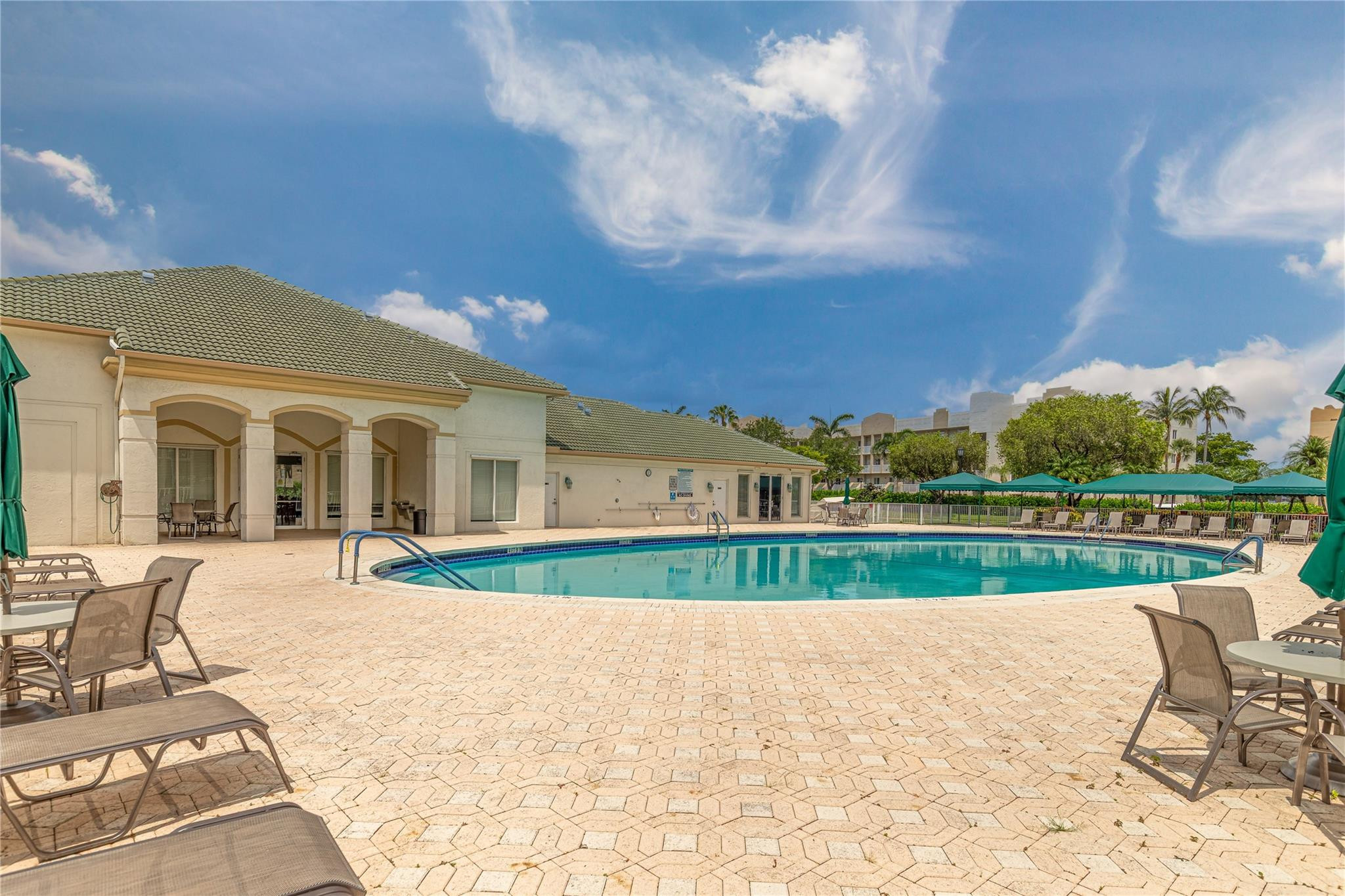 SOUTHAMPTON @ KINGS POINT - Residential