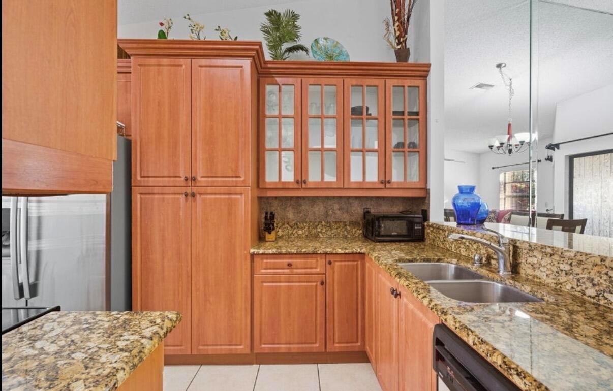 WELLINGTON PLACE OF WELLI - Residential Lease