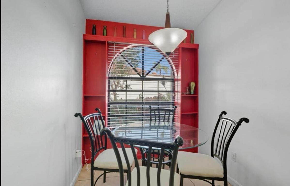 WELLINGTON PLACE OF WELLINGTON - Residential Lease