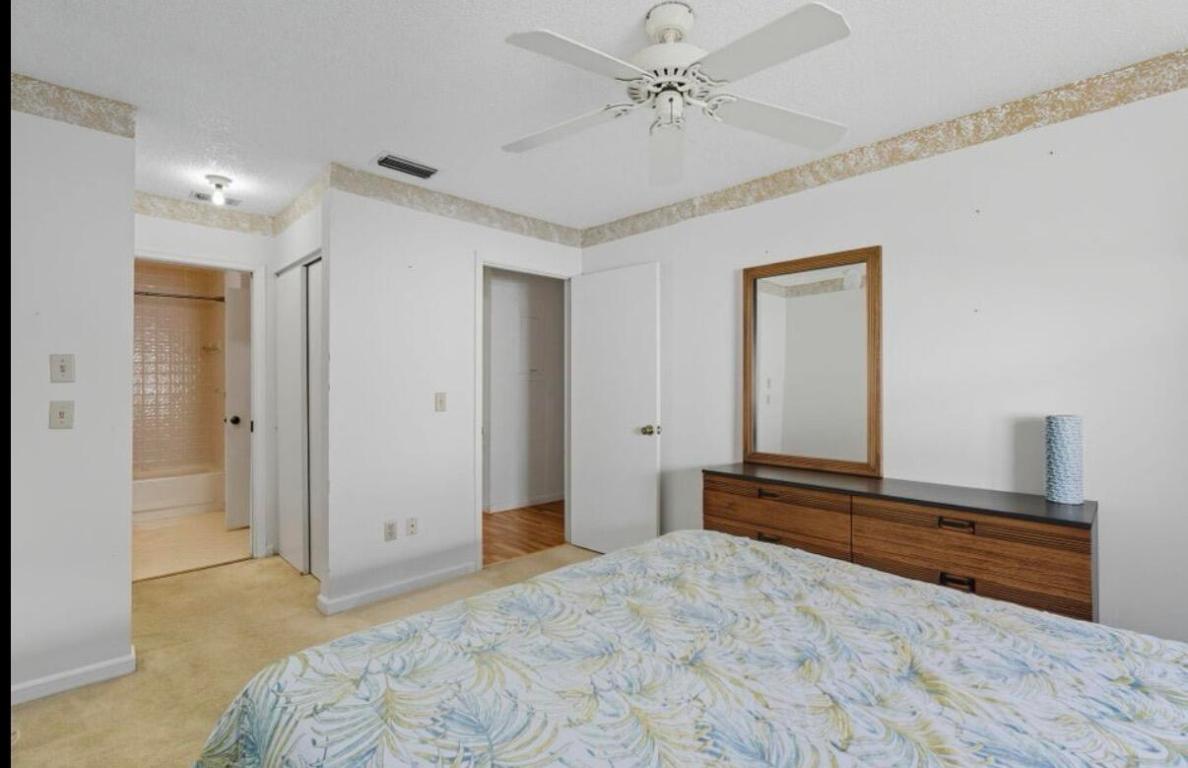 WELLINGTON PLACE OF WELLINGTON - Residential Lease