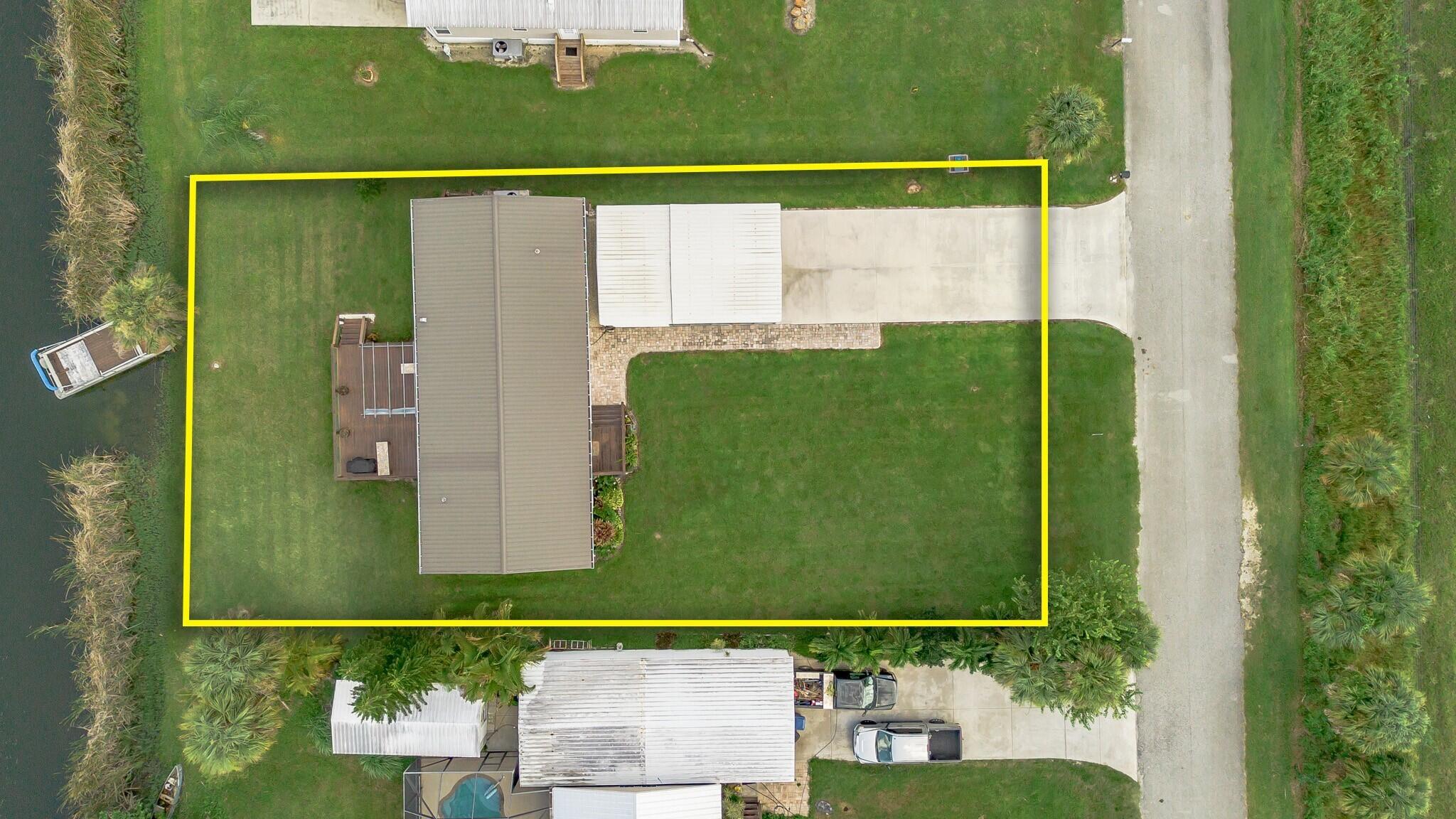 1215 Friendship Drive NE