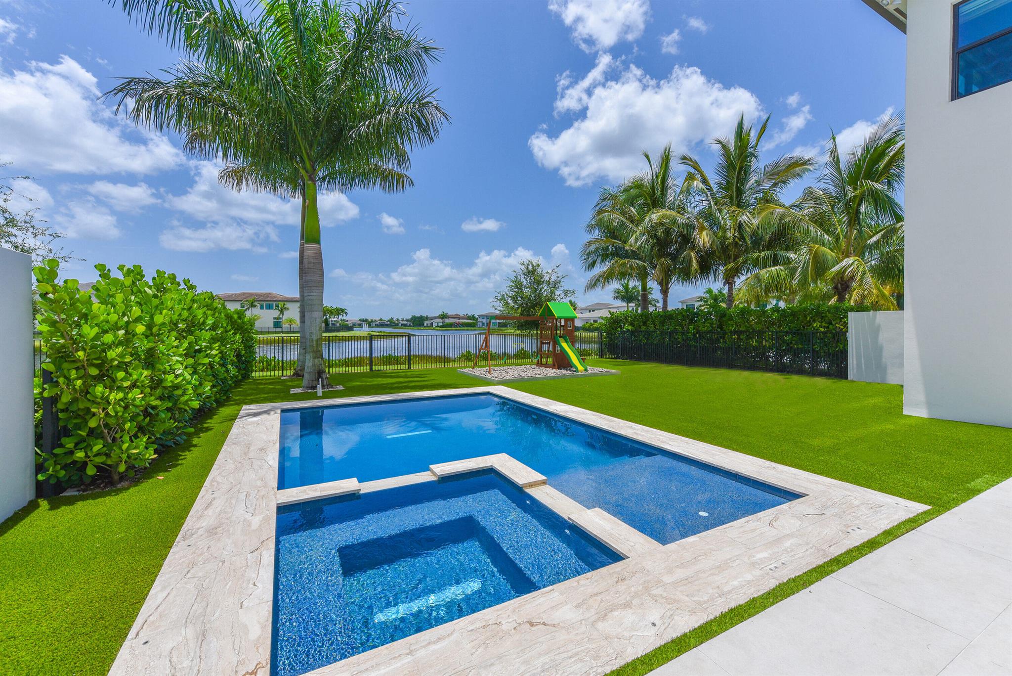 BOCA BRIDGES - Residential