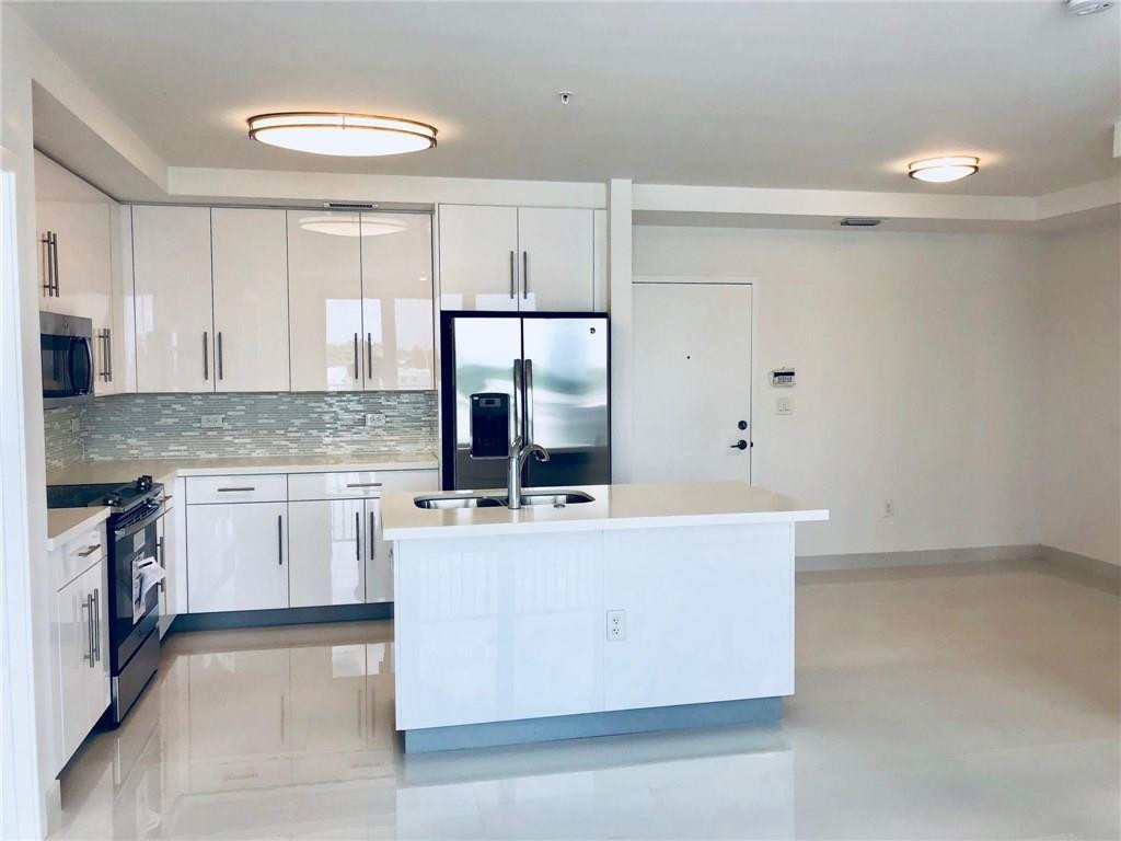 Aventura Weitzer Place - Residential