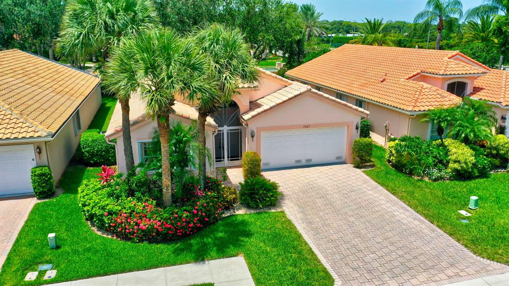 CASCADE LAKES - Residential