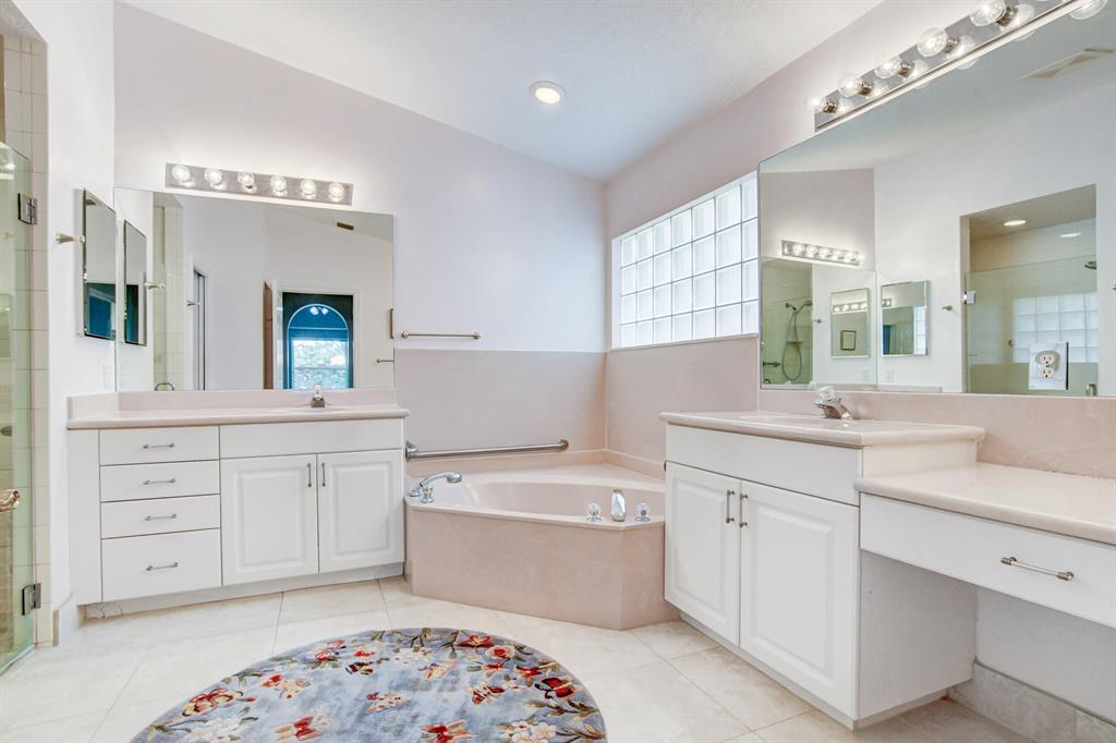 CASCADE LAKES - Residential