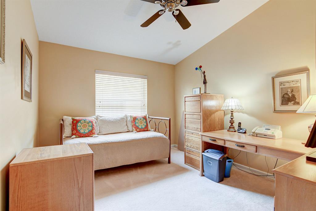 CASCADE LAKES - Residential